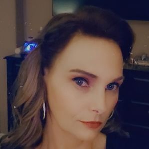 Meet your Posher, Karrol